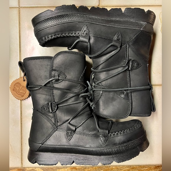 Manitobah Pacific Half Winter Boot NWT - Picture 7 of 8